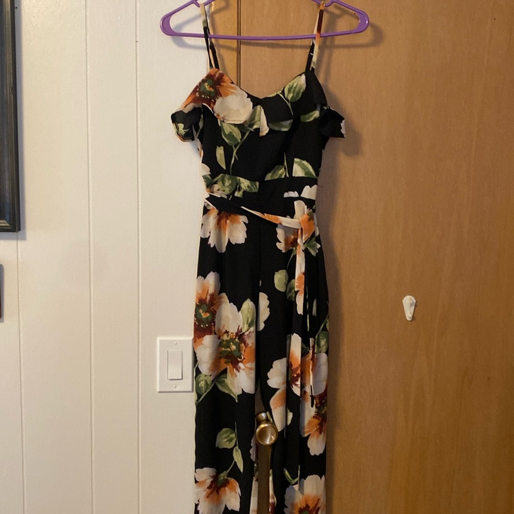 VENUS Black Floral Jumpsuit with Ruffle Neckline xs